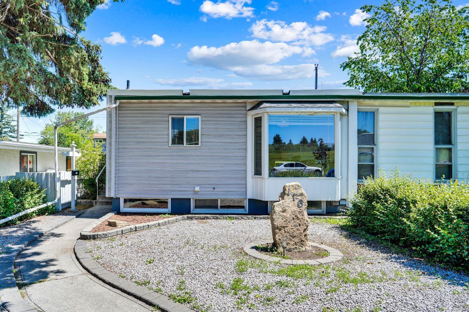 116 Selkirk Drive SW