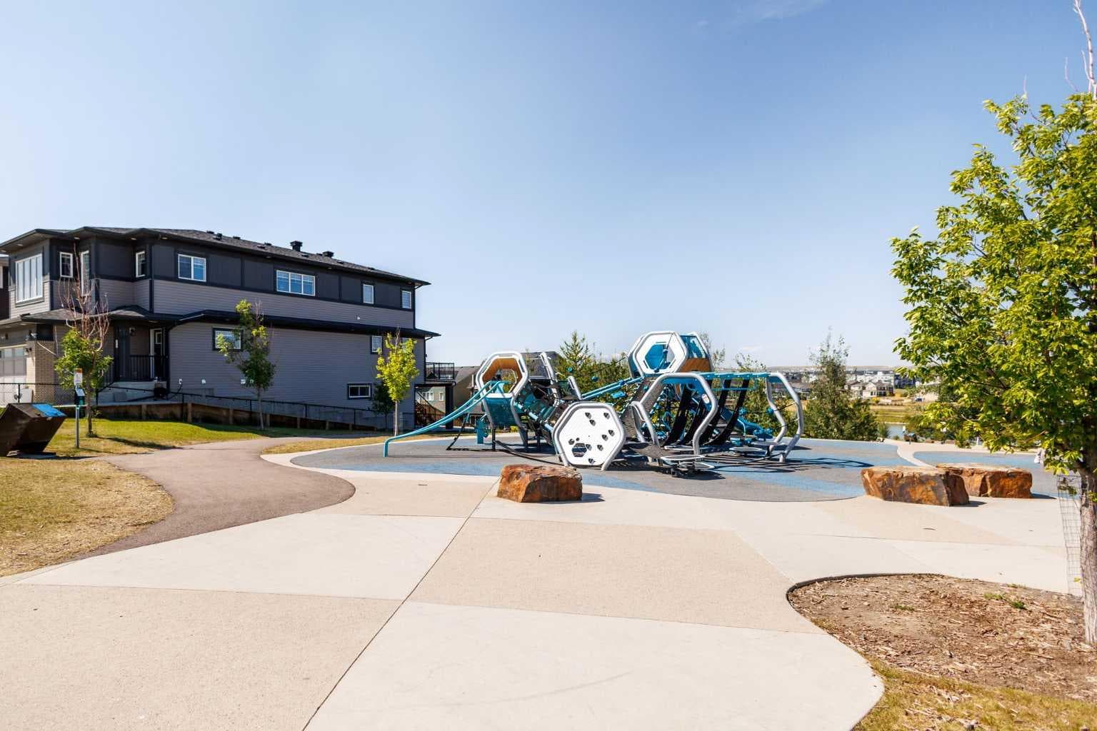 251 Lucas Boulevard NW