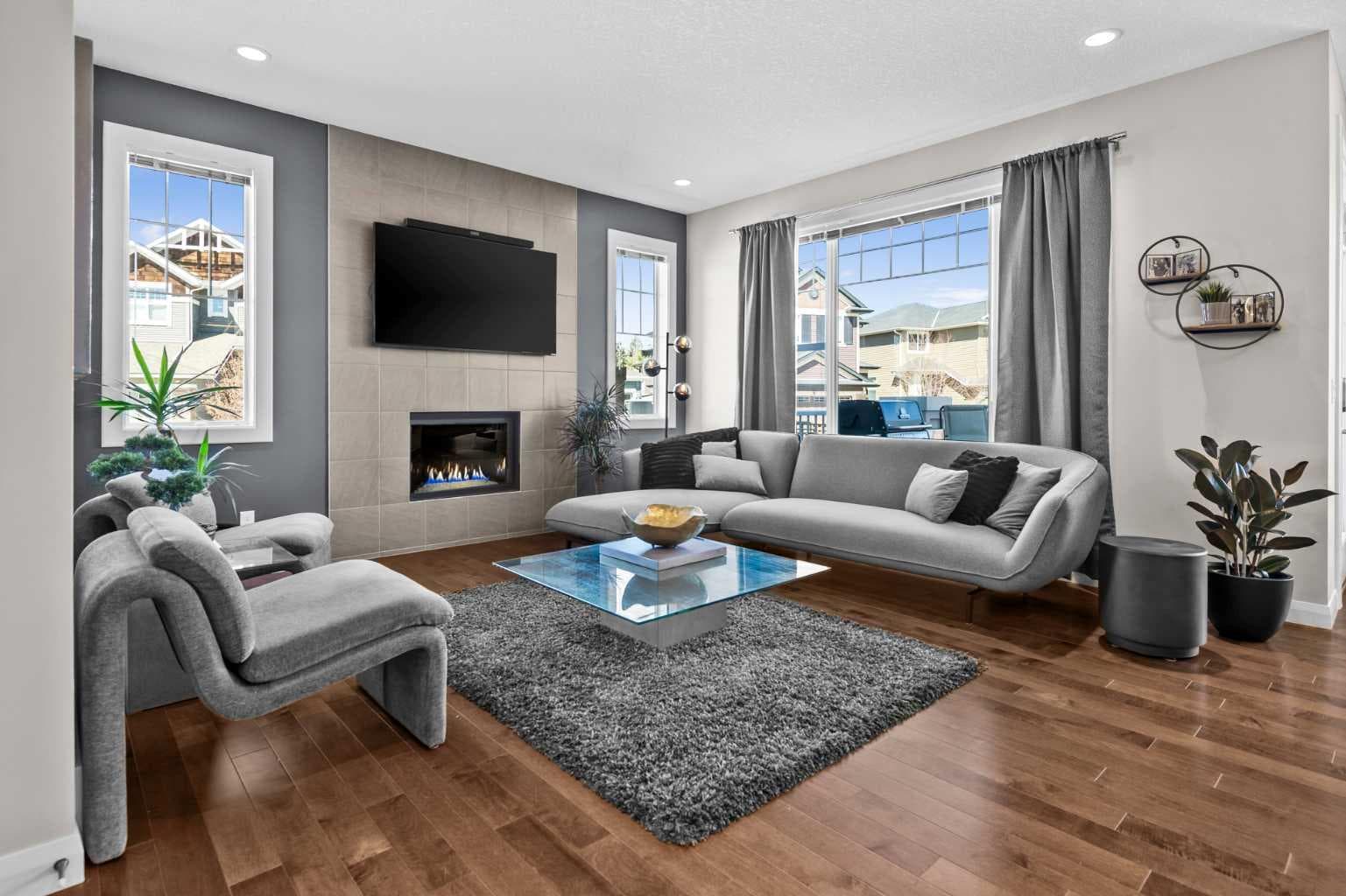 100 Kinniburgh Gardens 