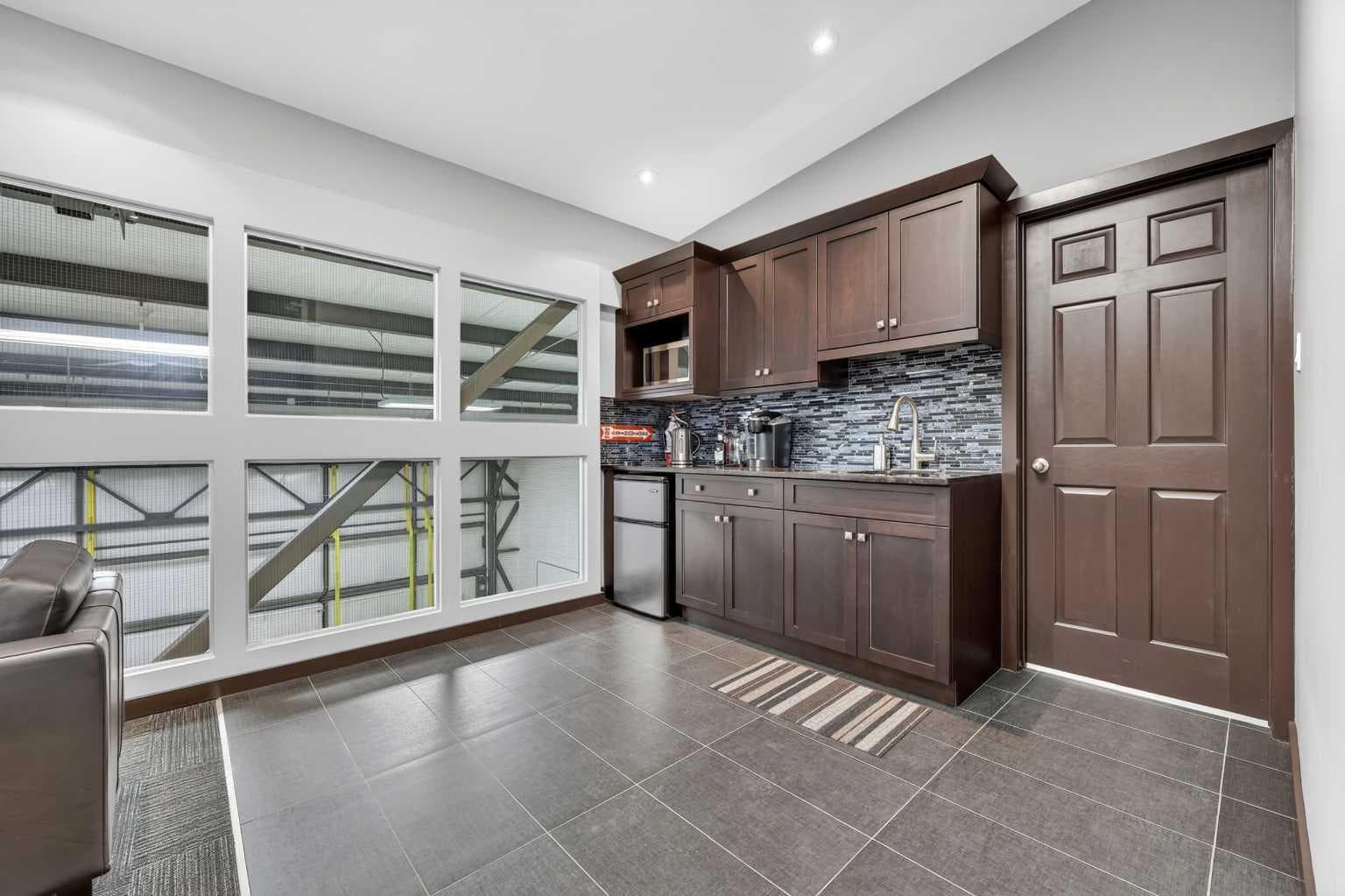 624 De Havilland Way 