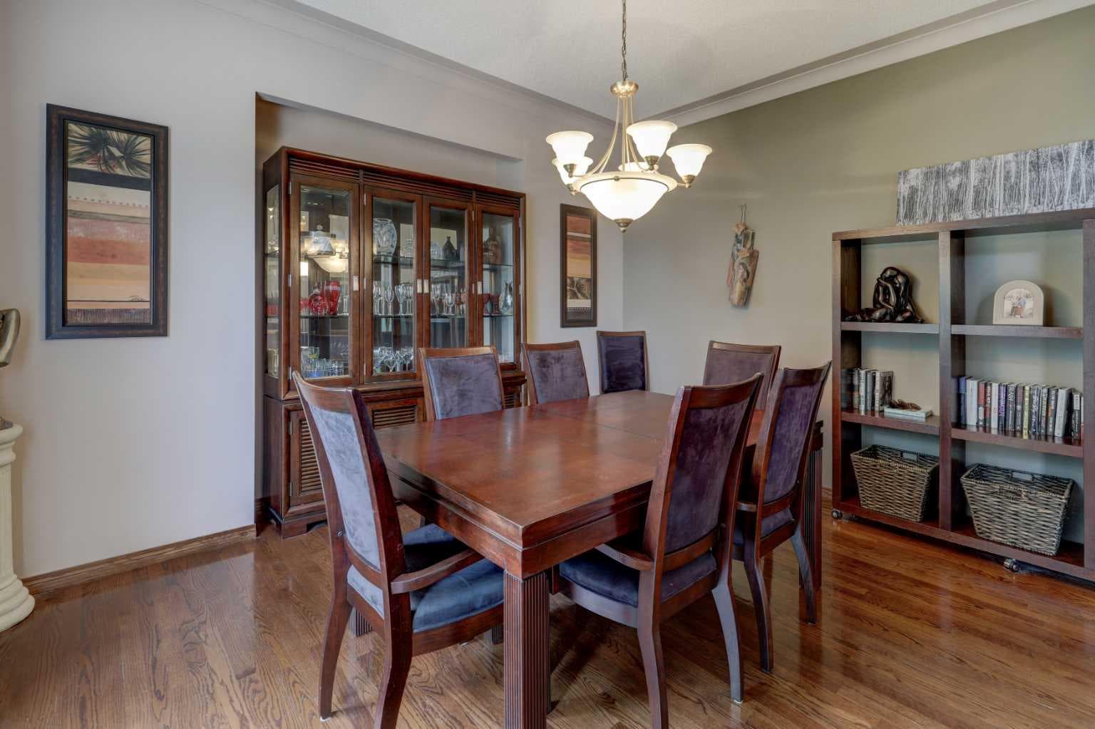 321 Gleneagles View 