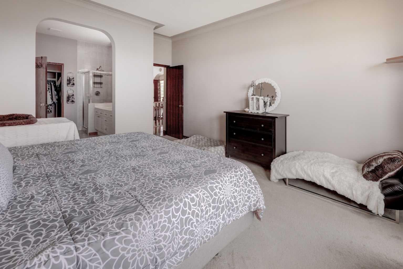 321 Gleneagles View 