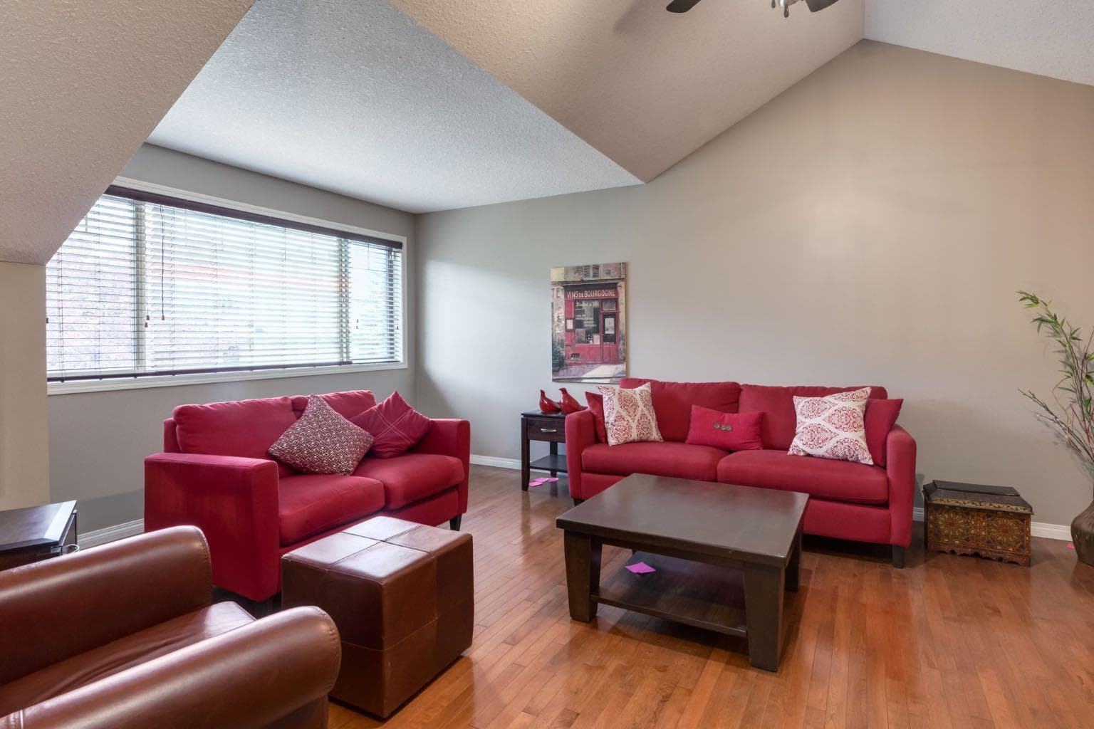 218 Springbank Villas SW