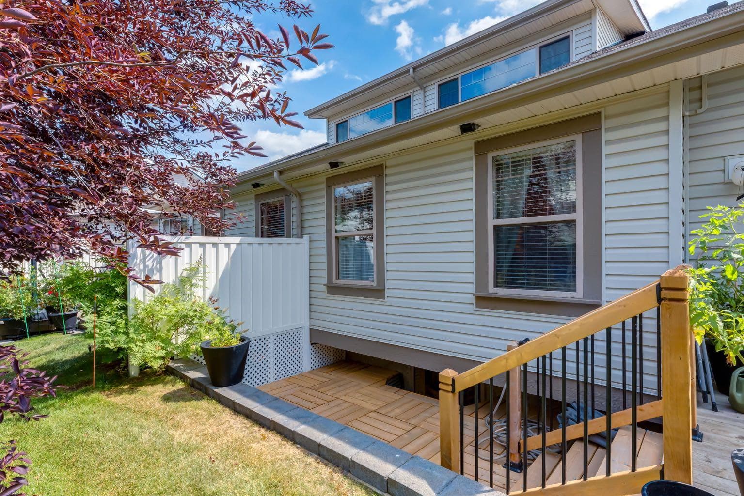 218 Springbank Villas SW