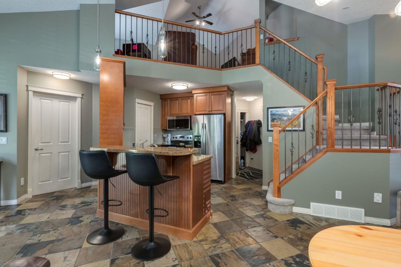 218 Springbank Villas SW