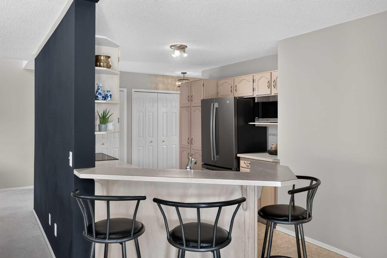 204, 39 Hidden Creek Place NW