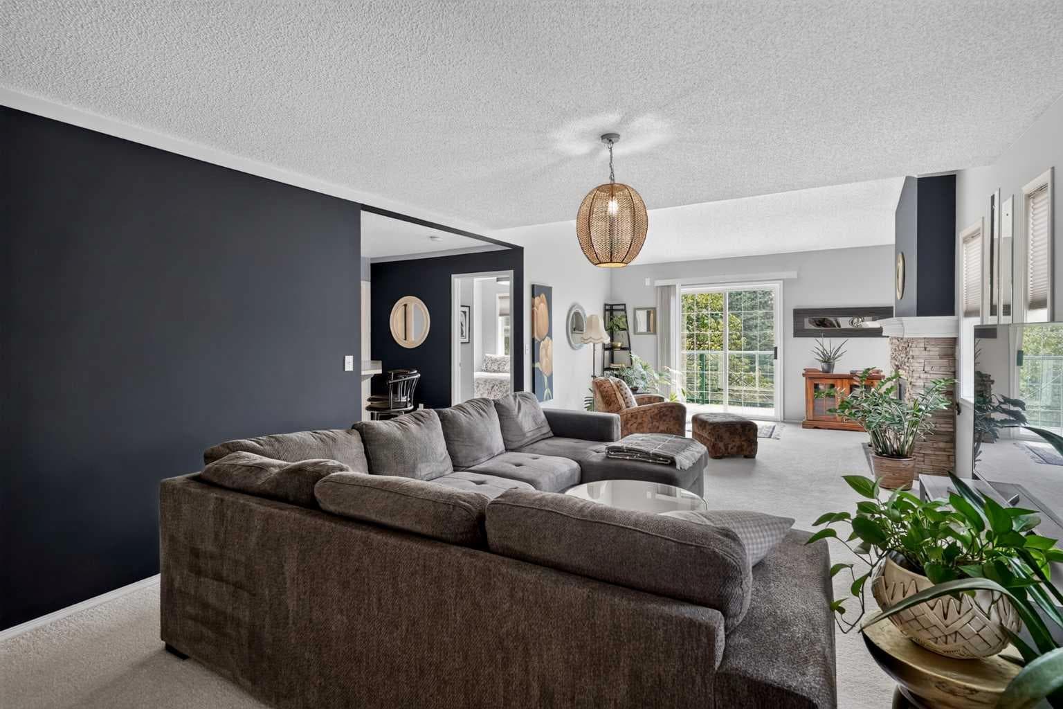 204, 39 Hidden Creek Place NW