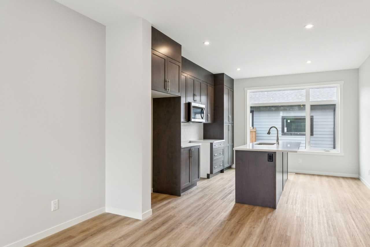 225 Vantage Drive 