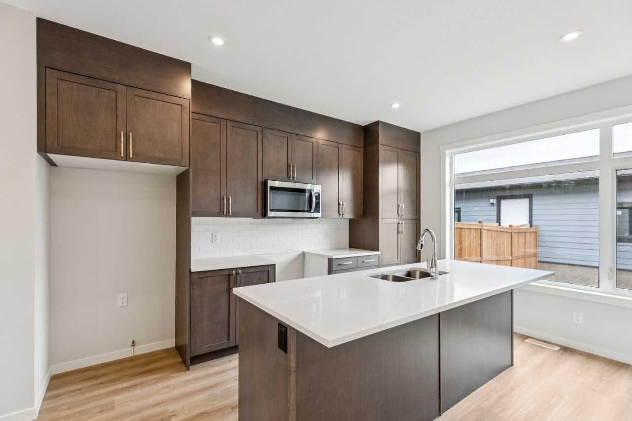 225 Vantage Drive 