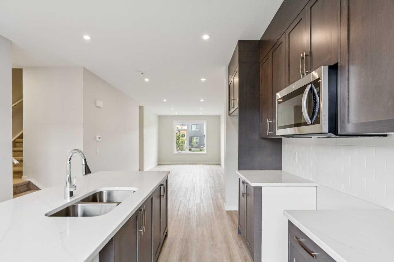 225 Vantage Drive 