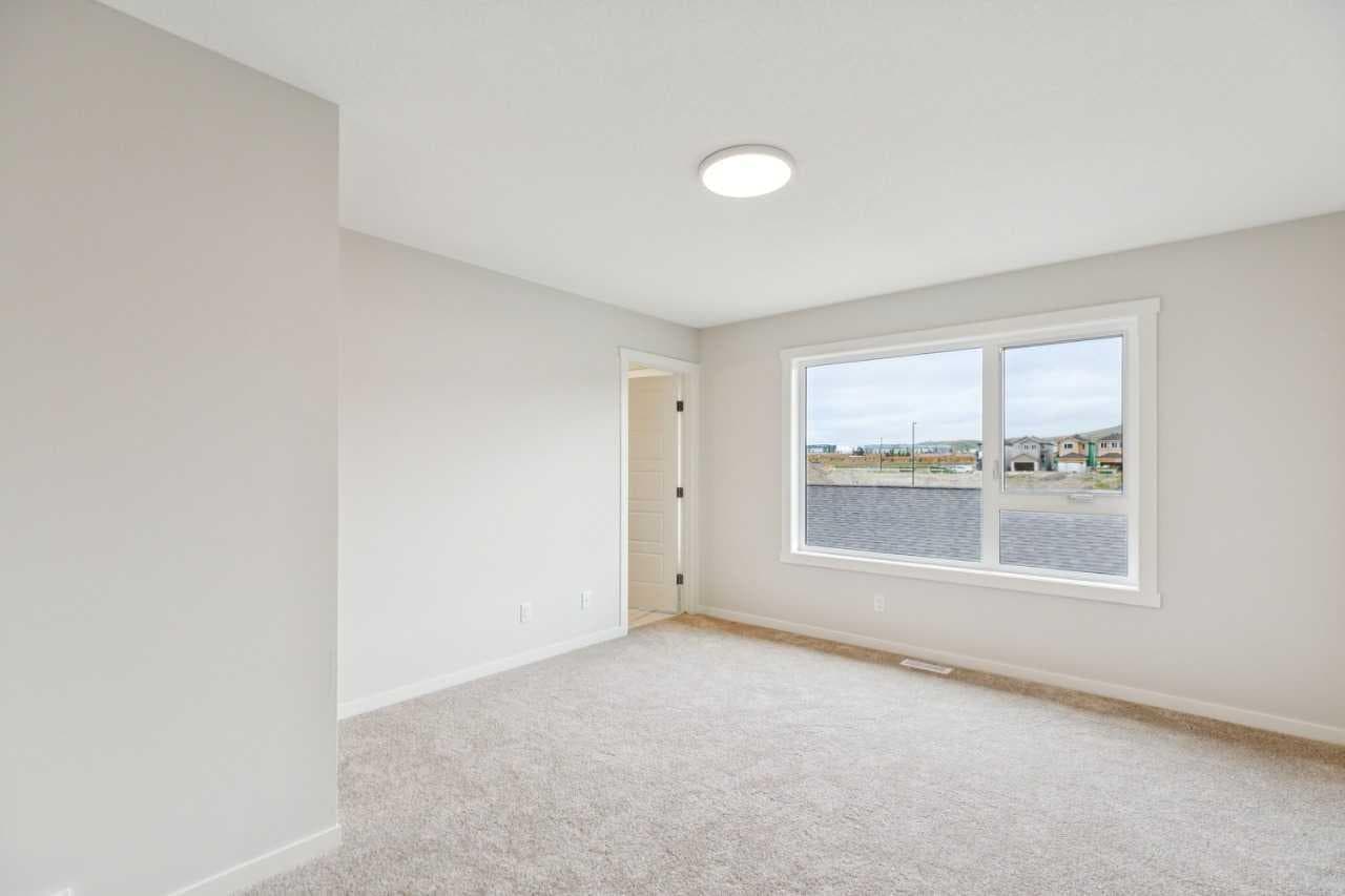 225 Vantage Drive 