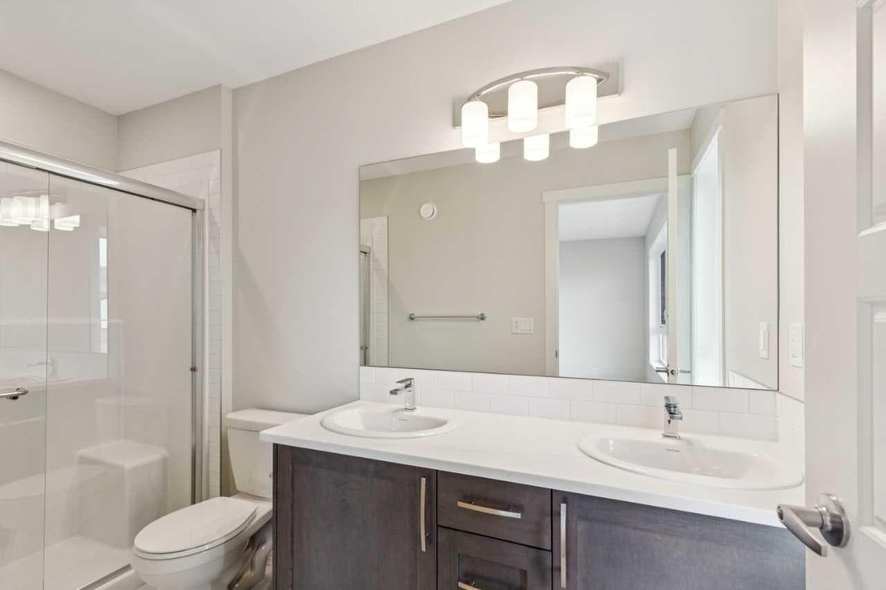 225 Vantage Drive 