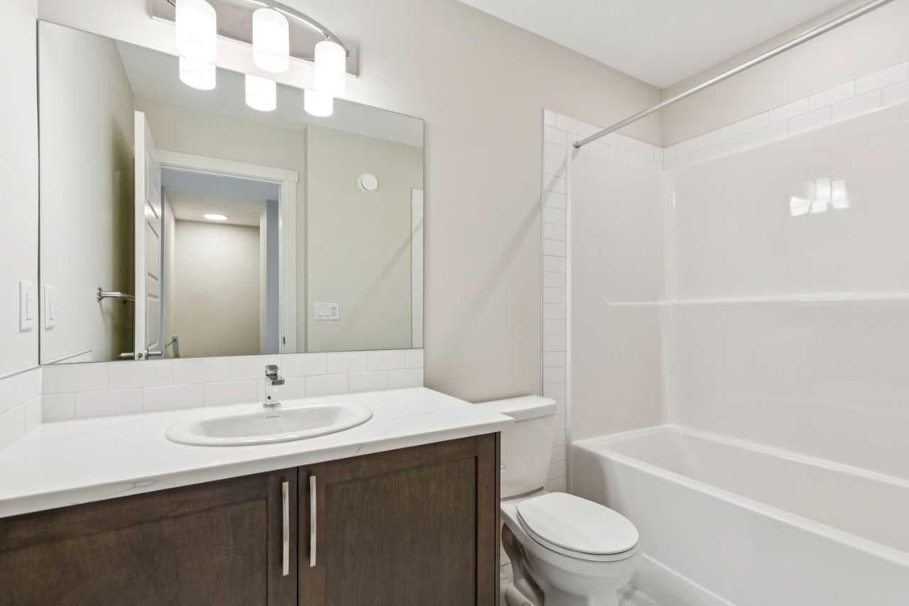 225 Vantage Drive 