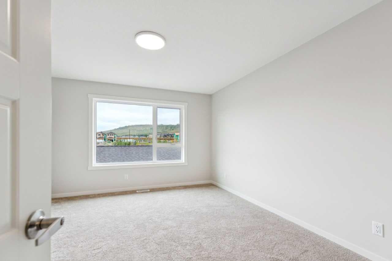 225 Vantage Drive 