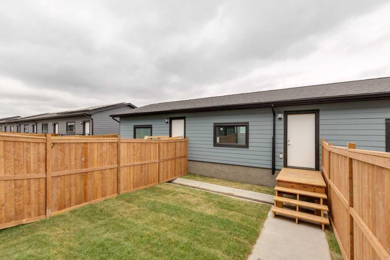 225 Vantage Drive 