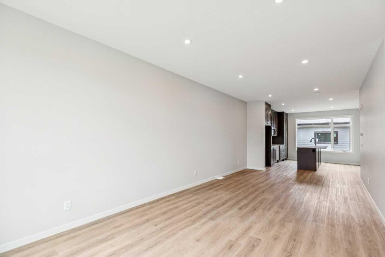 225 Vantage Drive 
