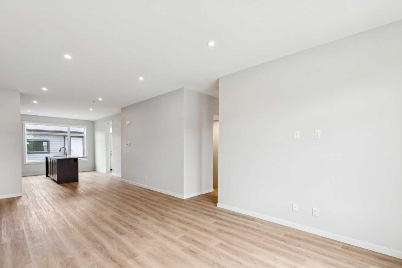 225 Vantage Drive 
