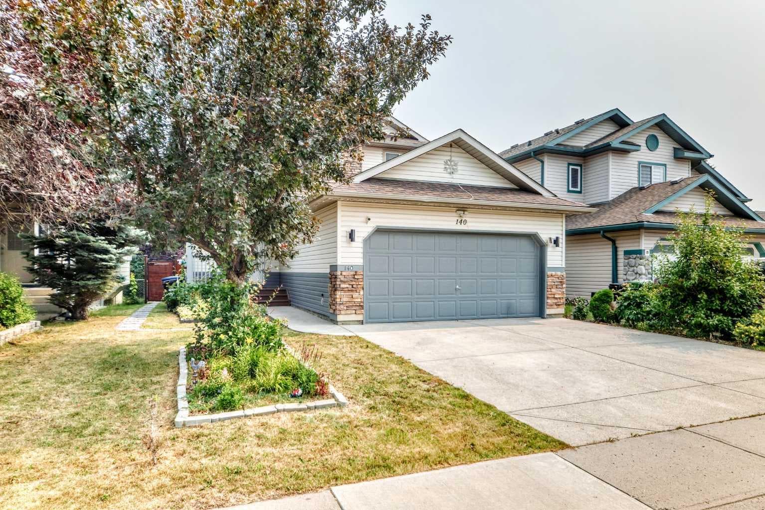 140 Fairways Drive NW