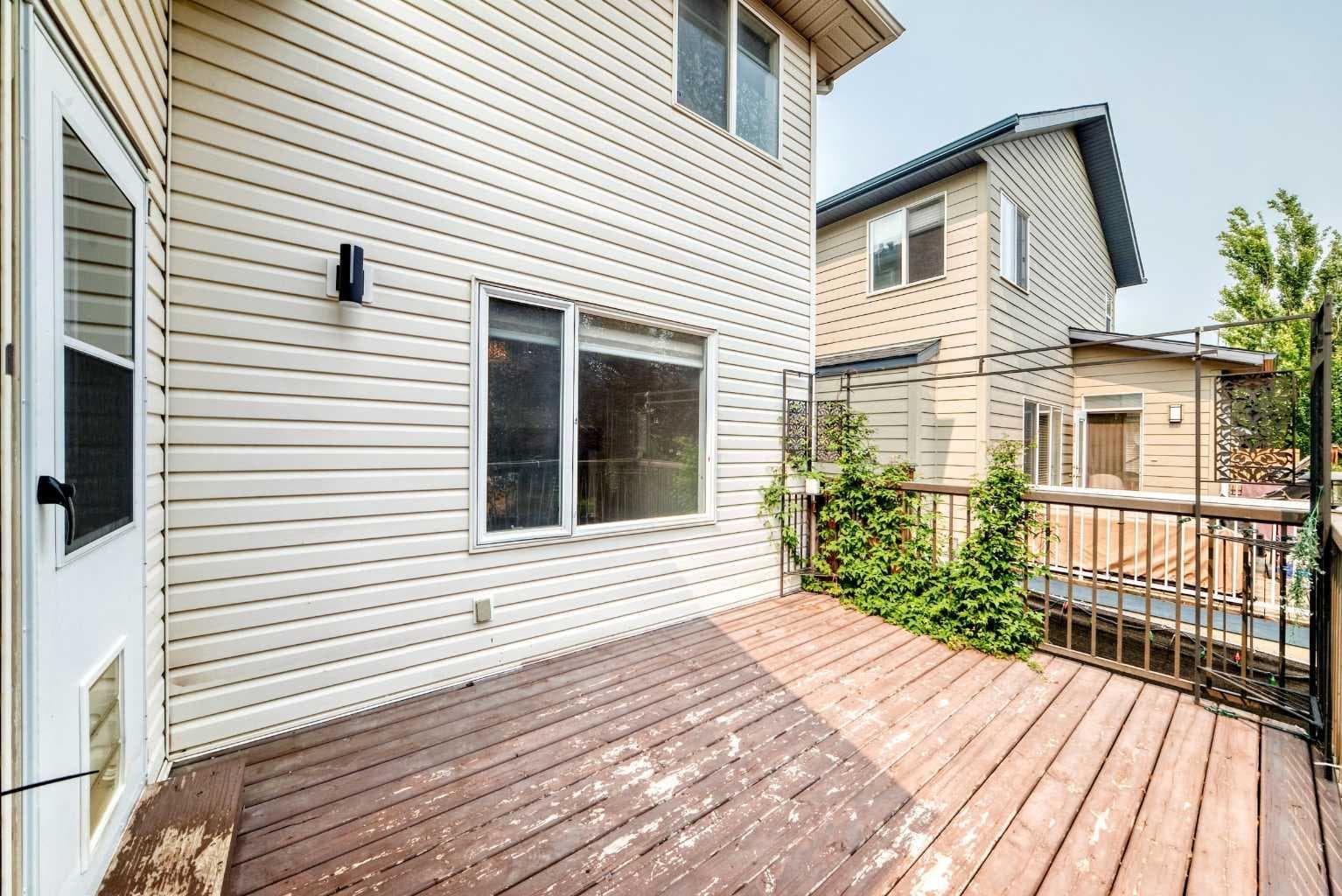 140 Fairways Drive NW
