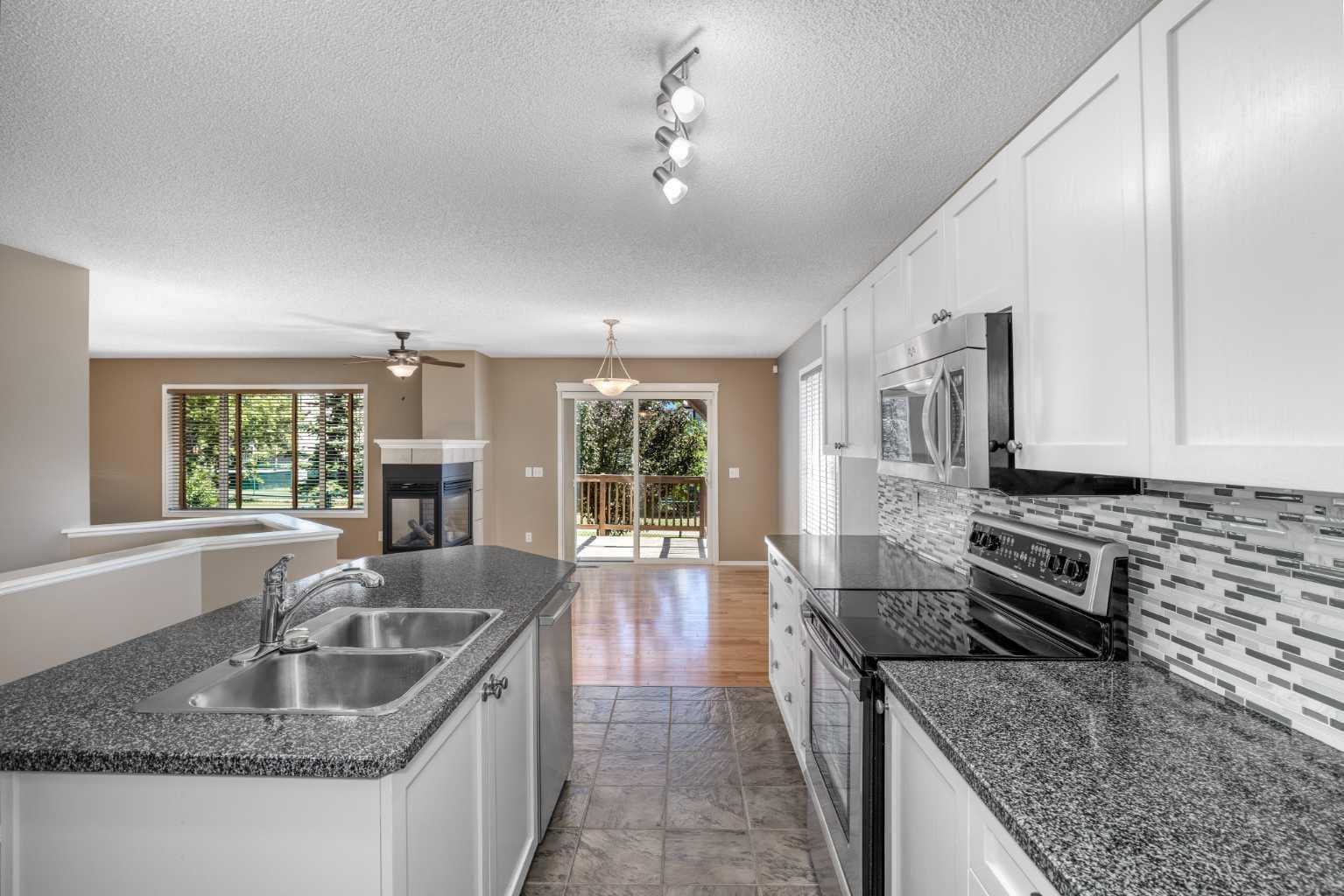 22 Glensummit Close 