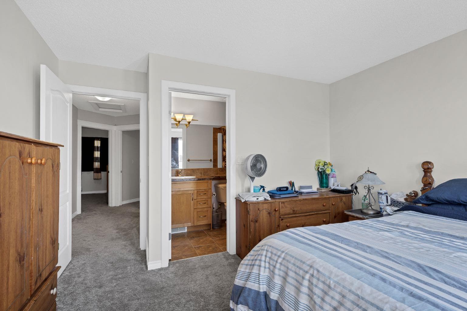 7008, 2370 Bayside Road SW