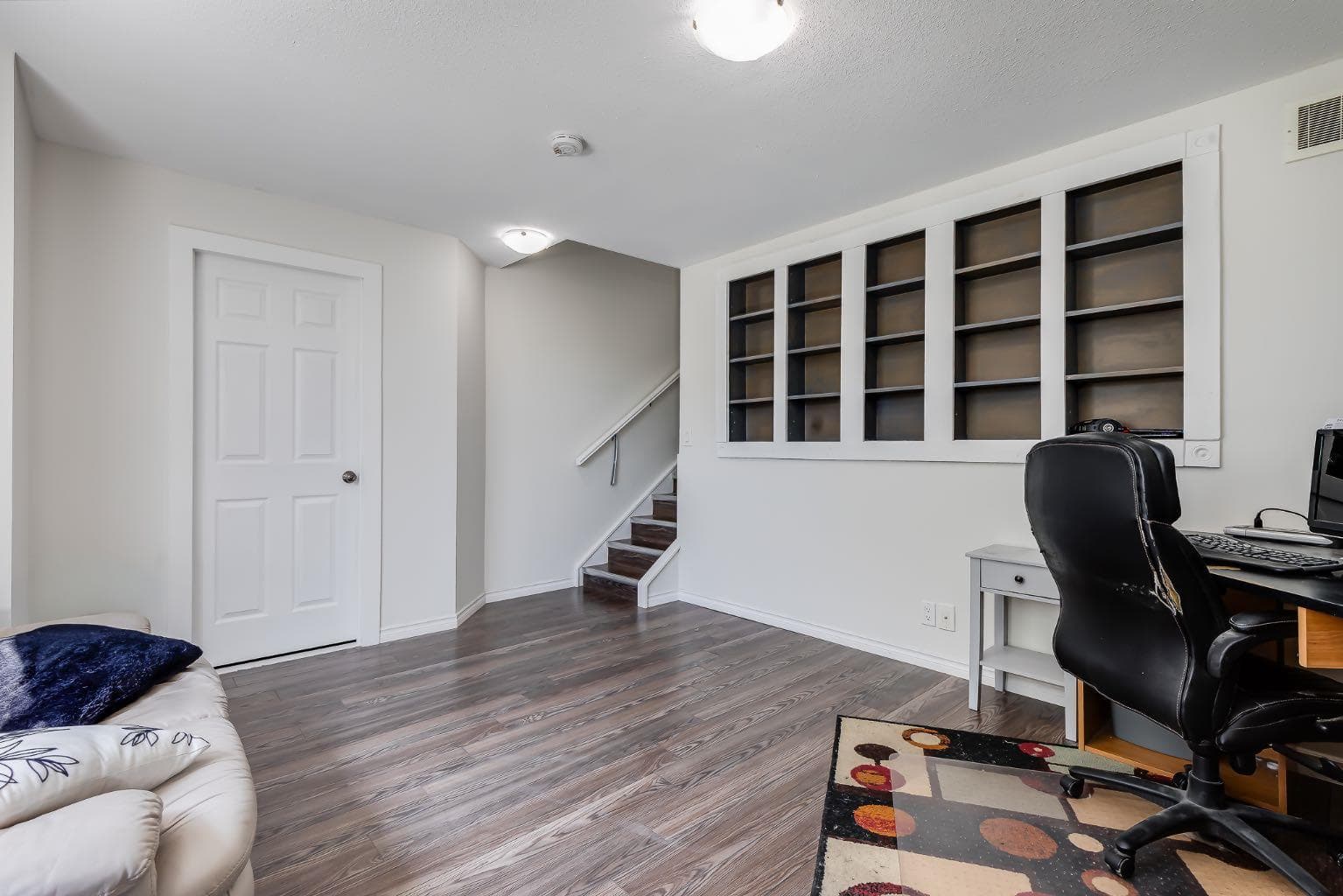 7008, 2370 Bayside Road SW