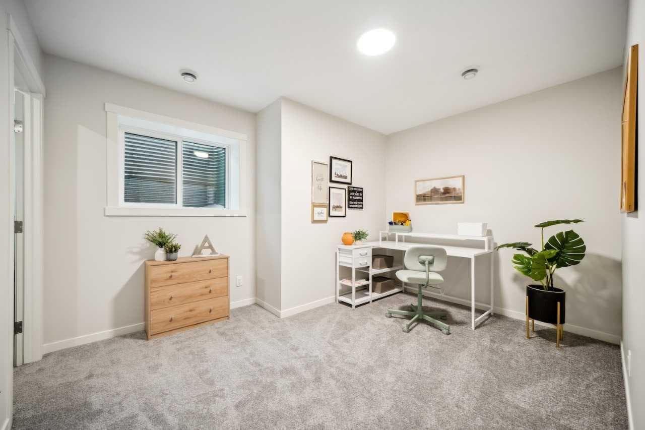 232 Vantage Drive 