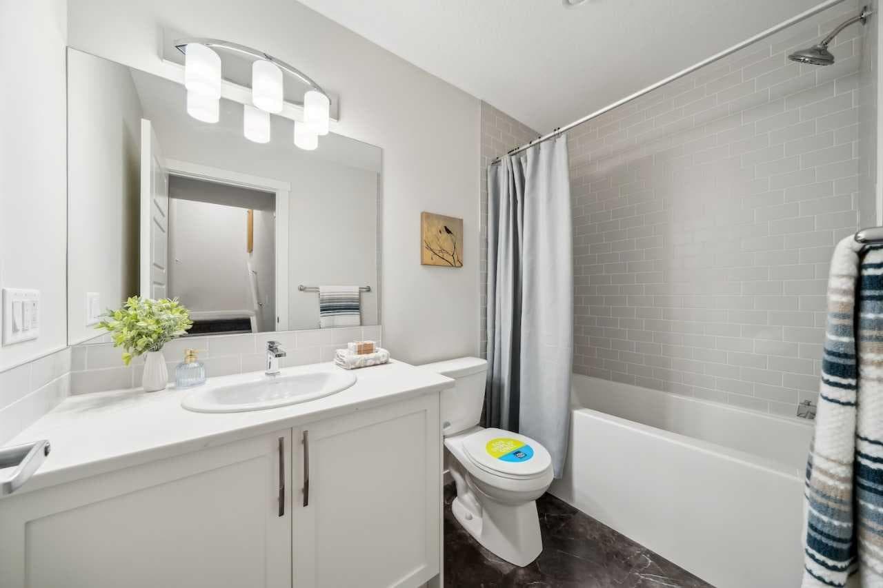 232 Vantage Drive 