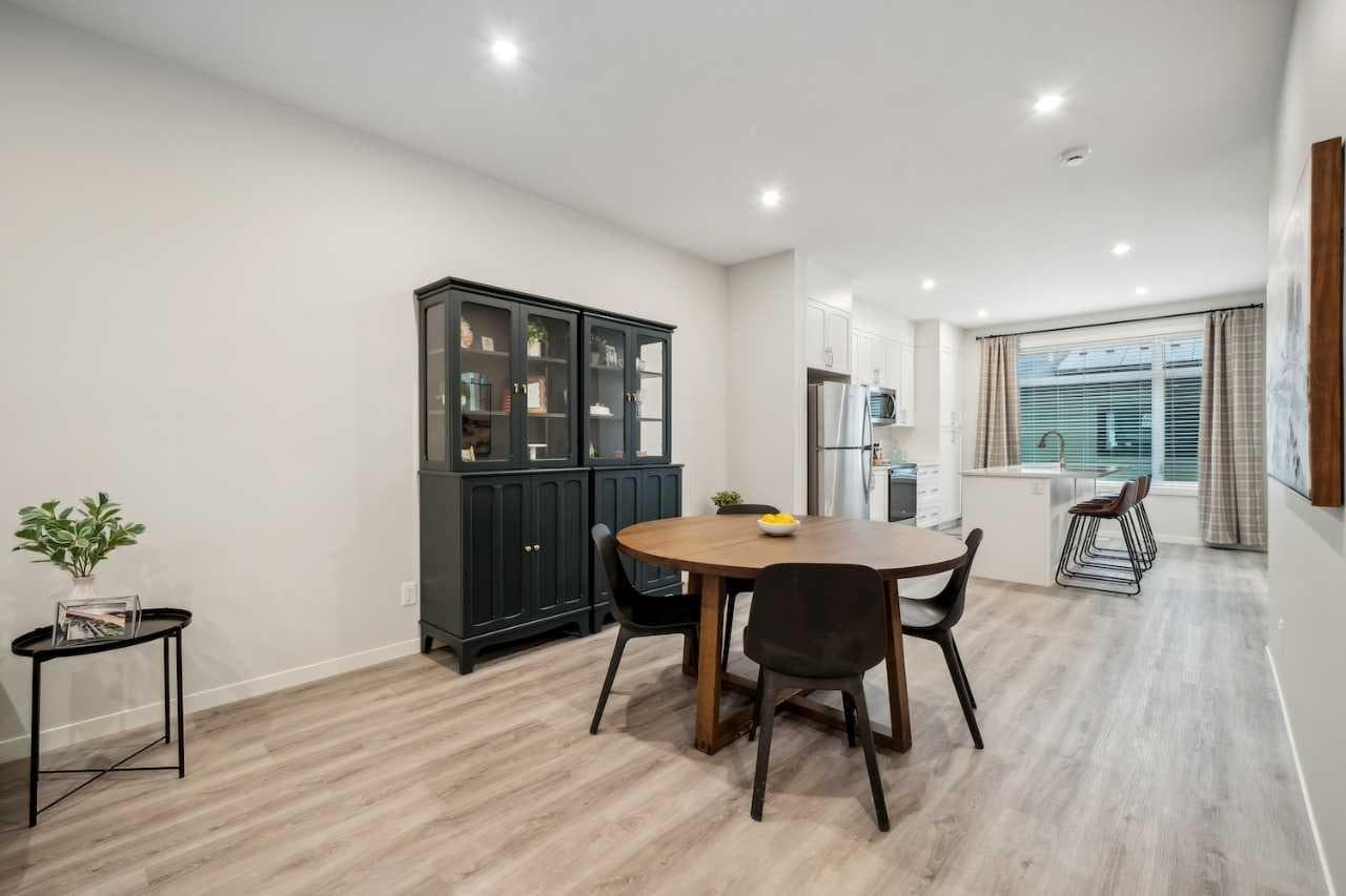 232 Vantage Drive 