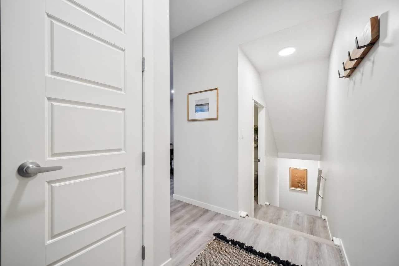 232 Vantage Drive 