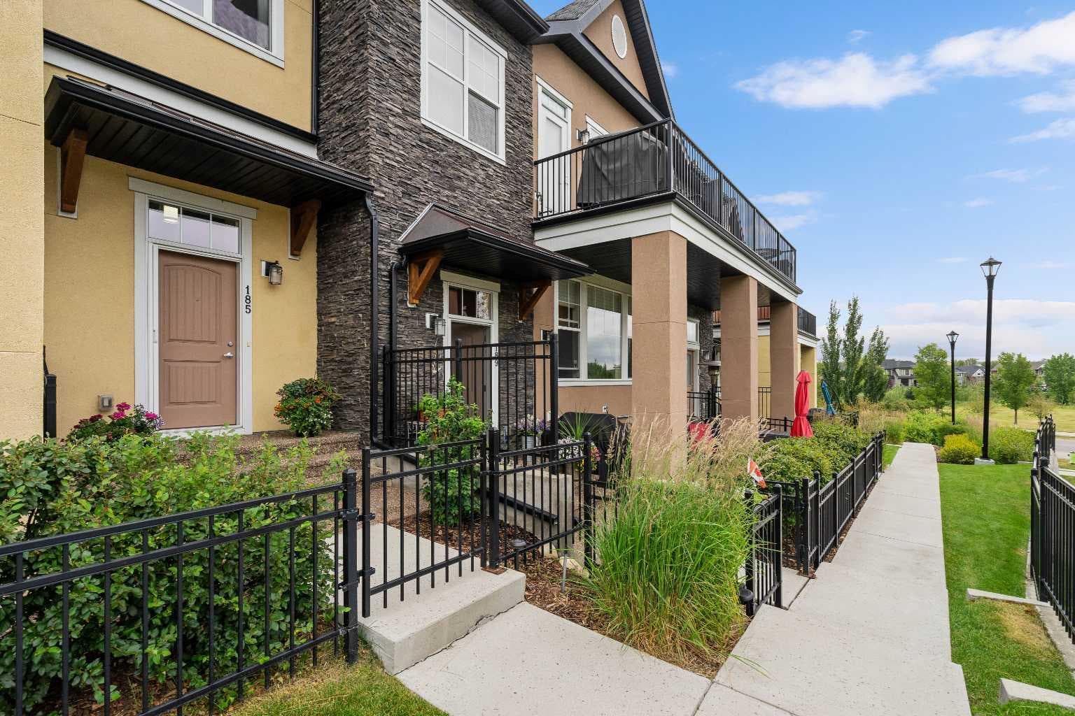 185 Cranbrook Villas SE