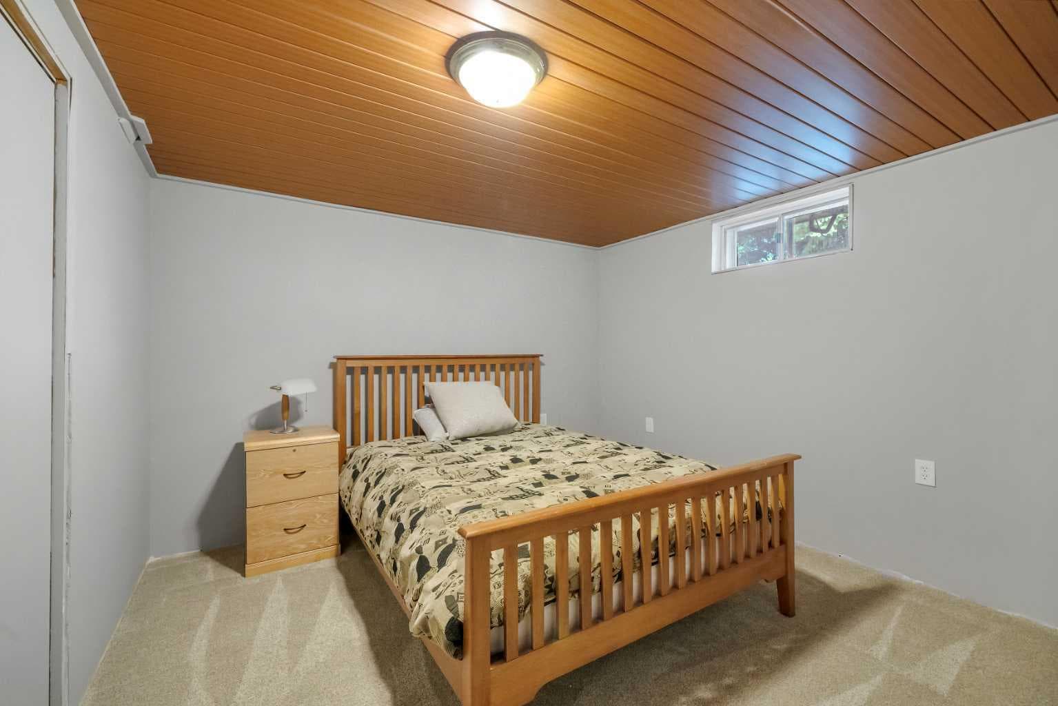 34 Woodside Close NW