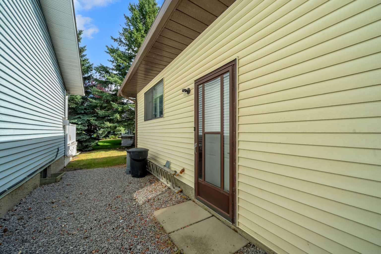 34 Woodside Close NW