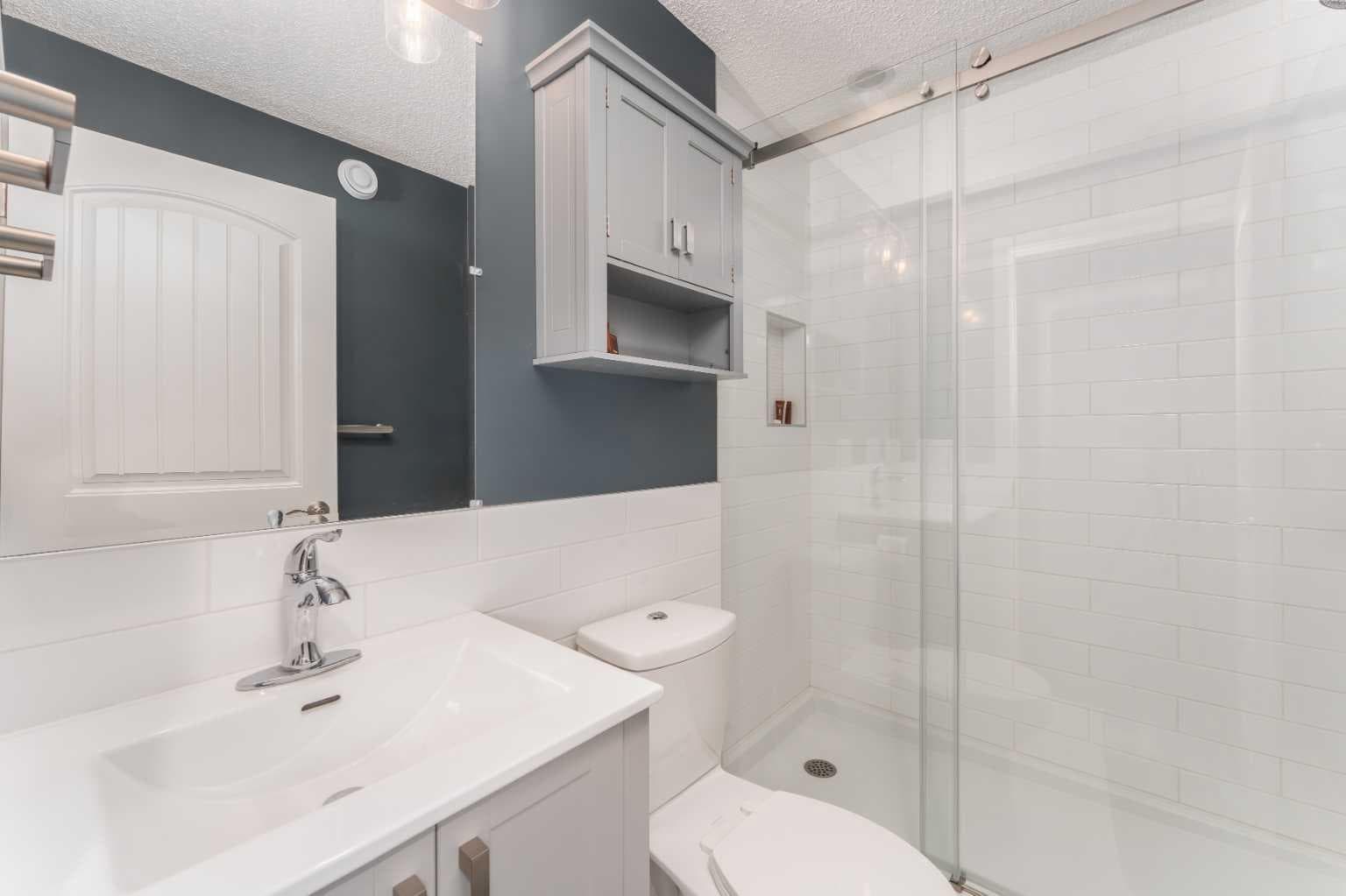 562 River Heights Crescent 