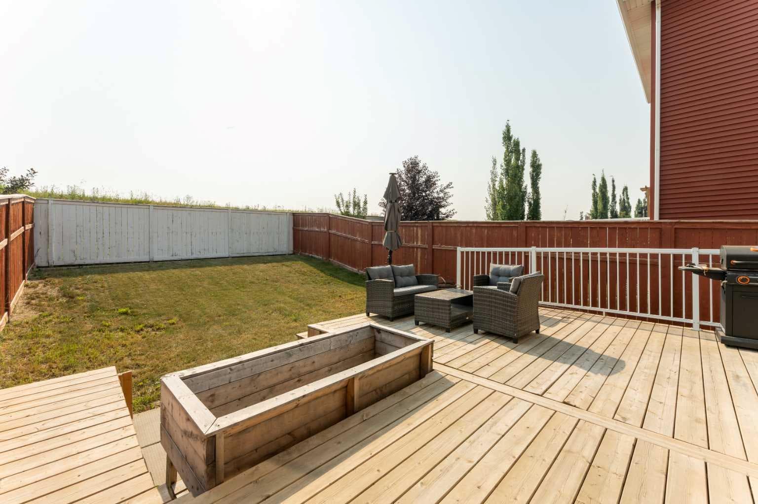 562 River Heights Crescent 