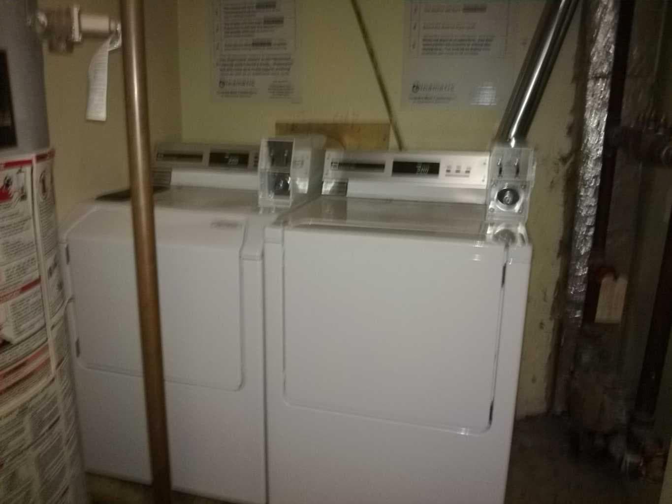 733 44 Avenue NW
