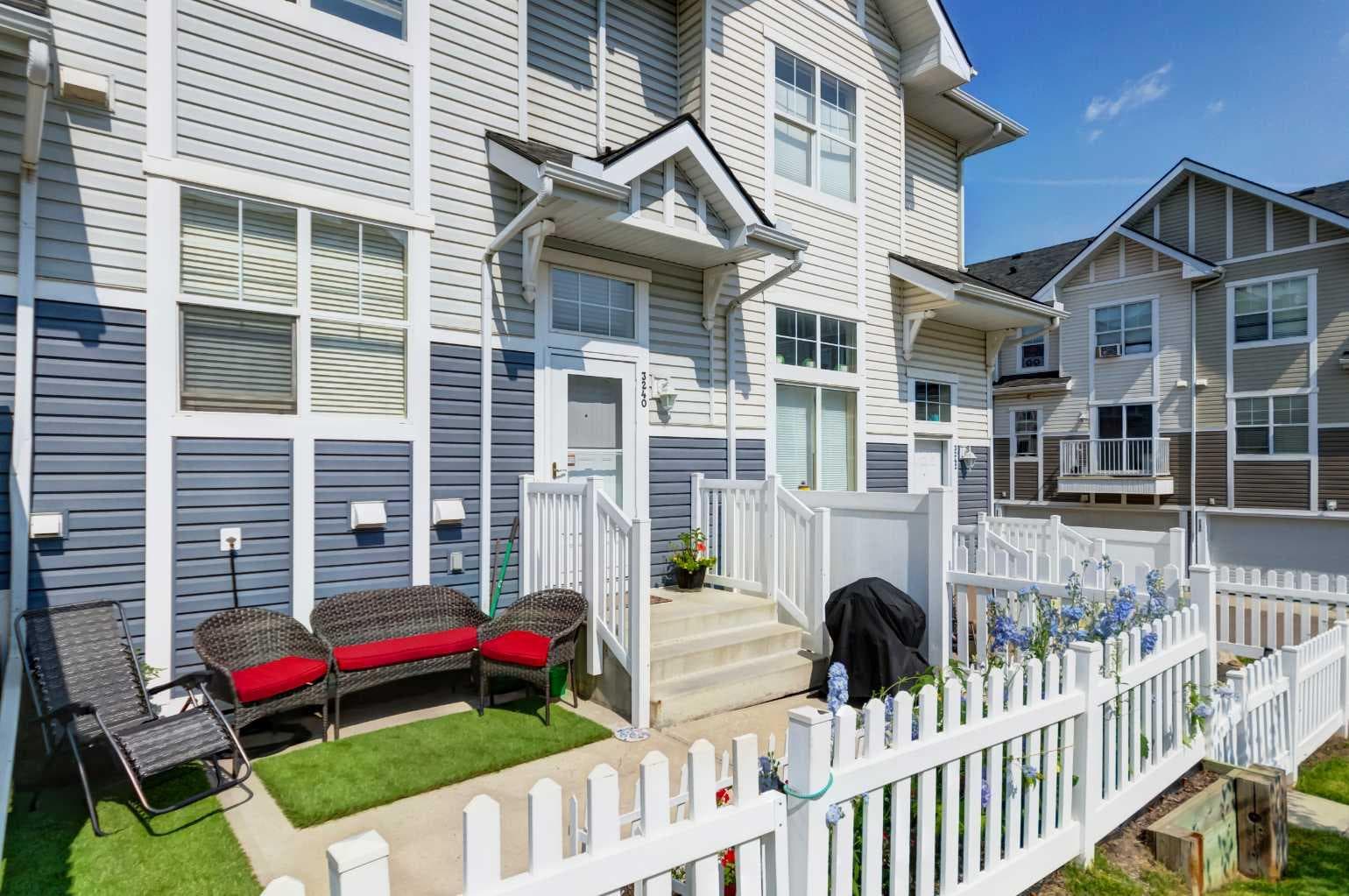 3240 New Brighton Gardens SE
