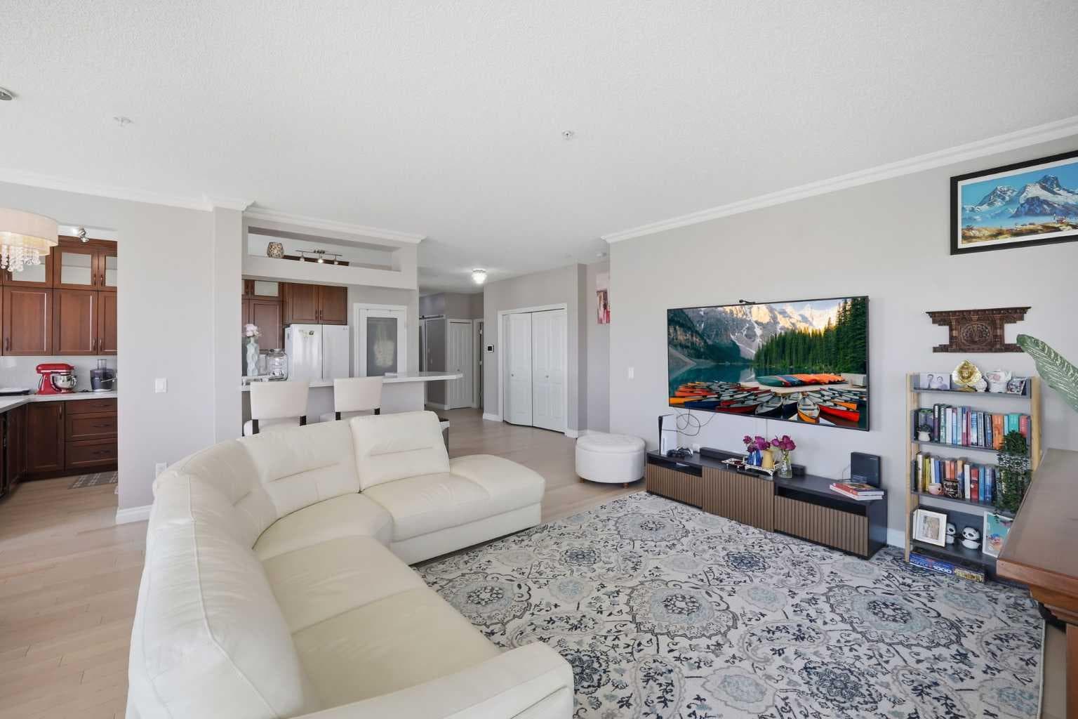 3137, 1010 Arbour Lake Road NW