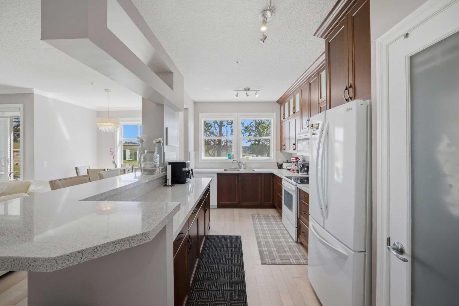 3137, 1010 Arbour Lake Road NW