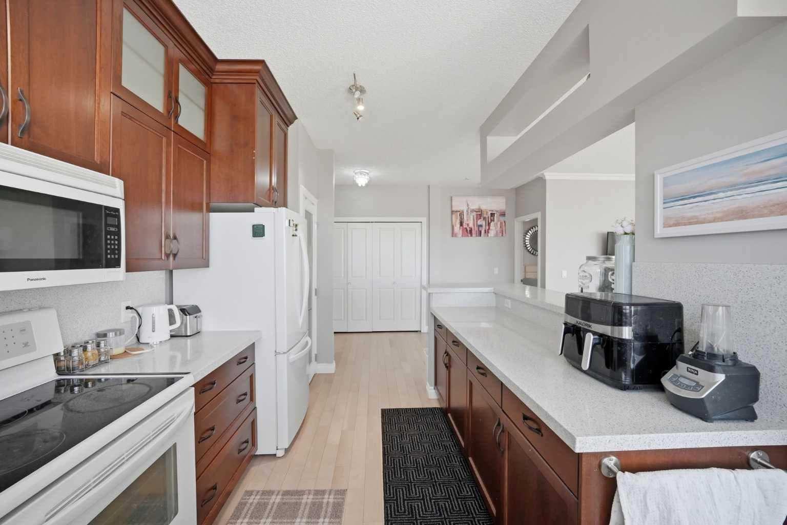 3137, 1010 Arbour Lake Road NW