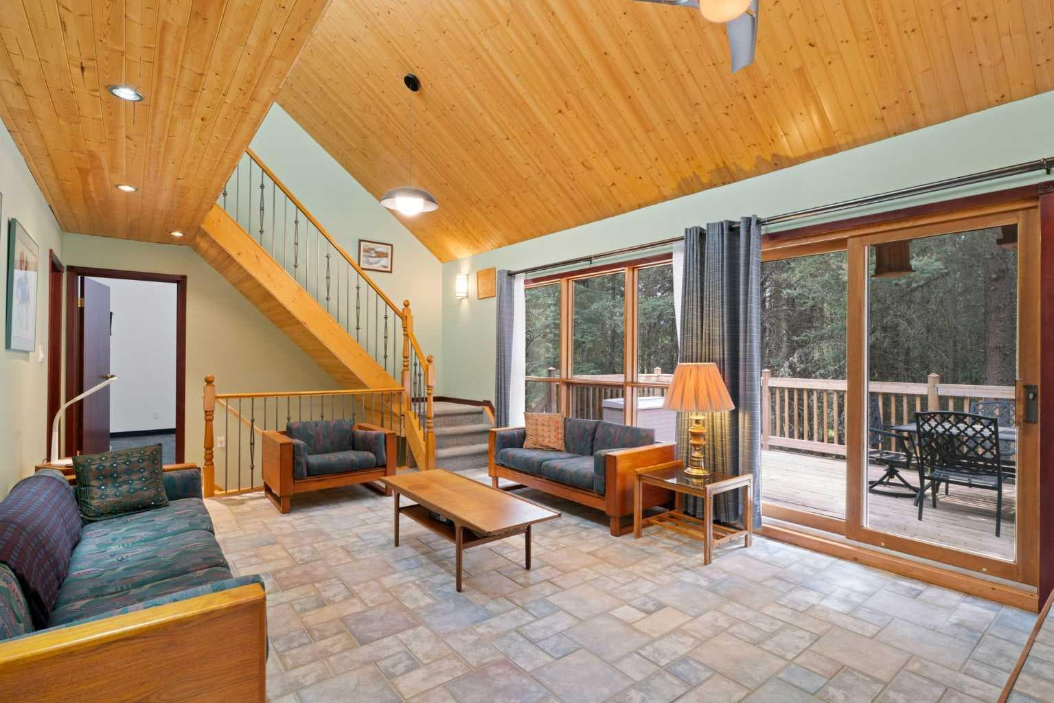 5 Eagle Drive 