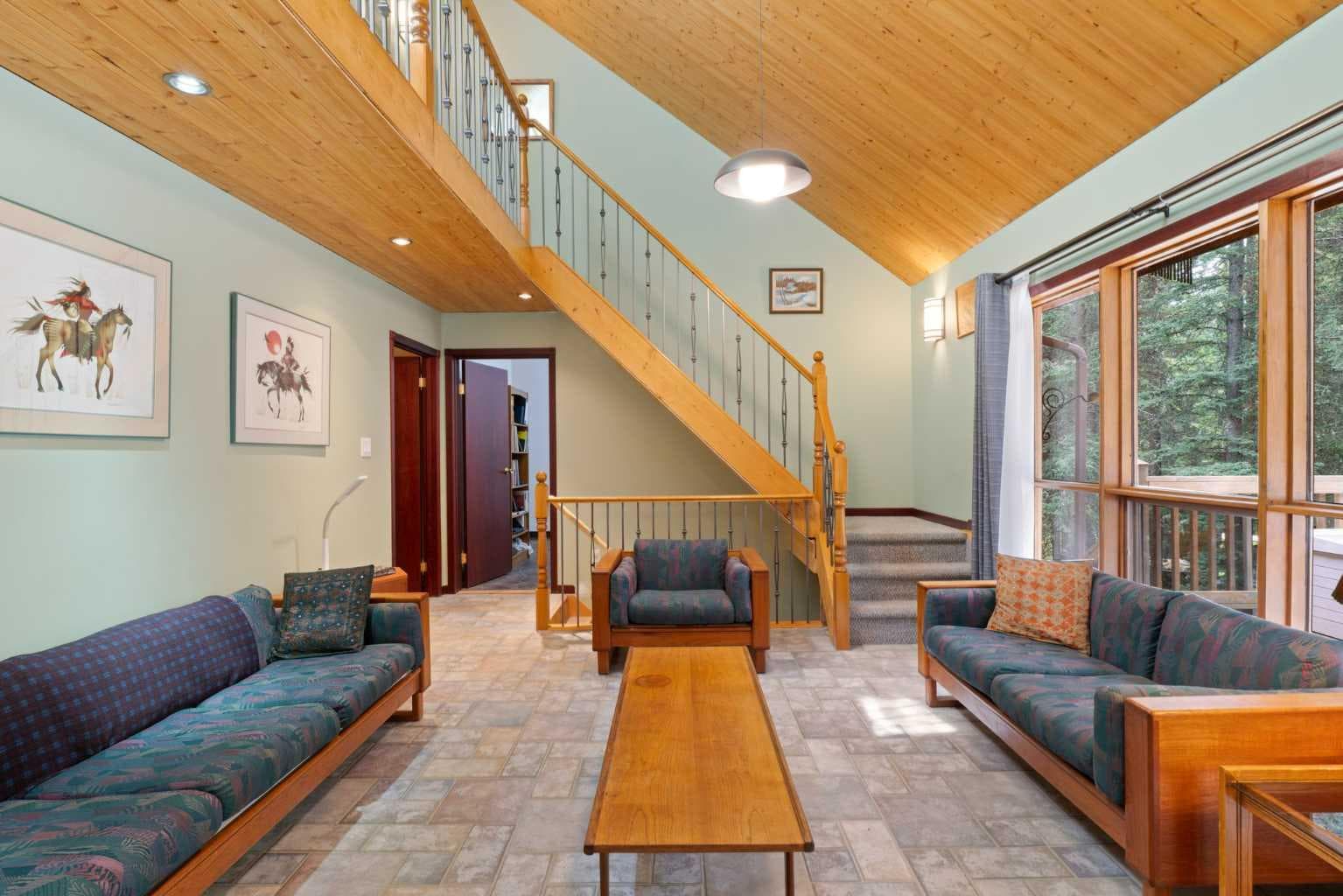 5 Eagle Drive 