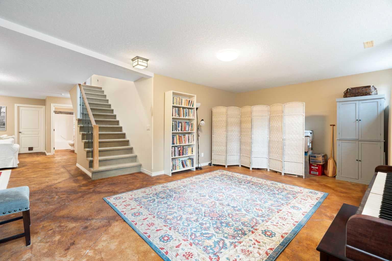 19 Rockmont Court NW