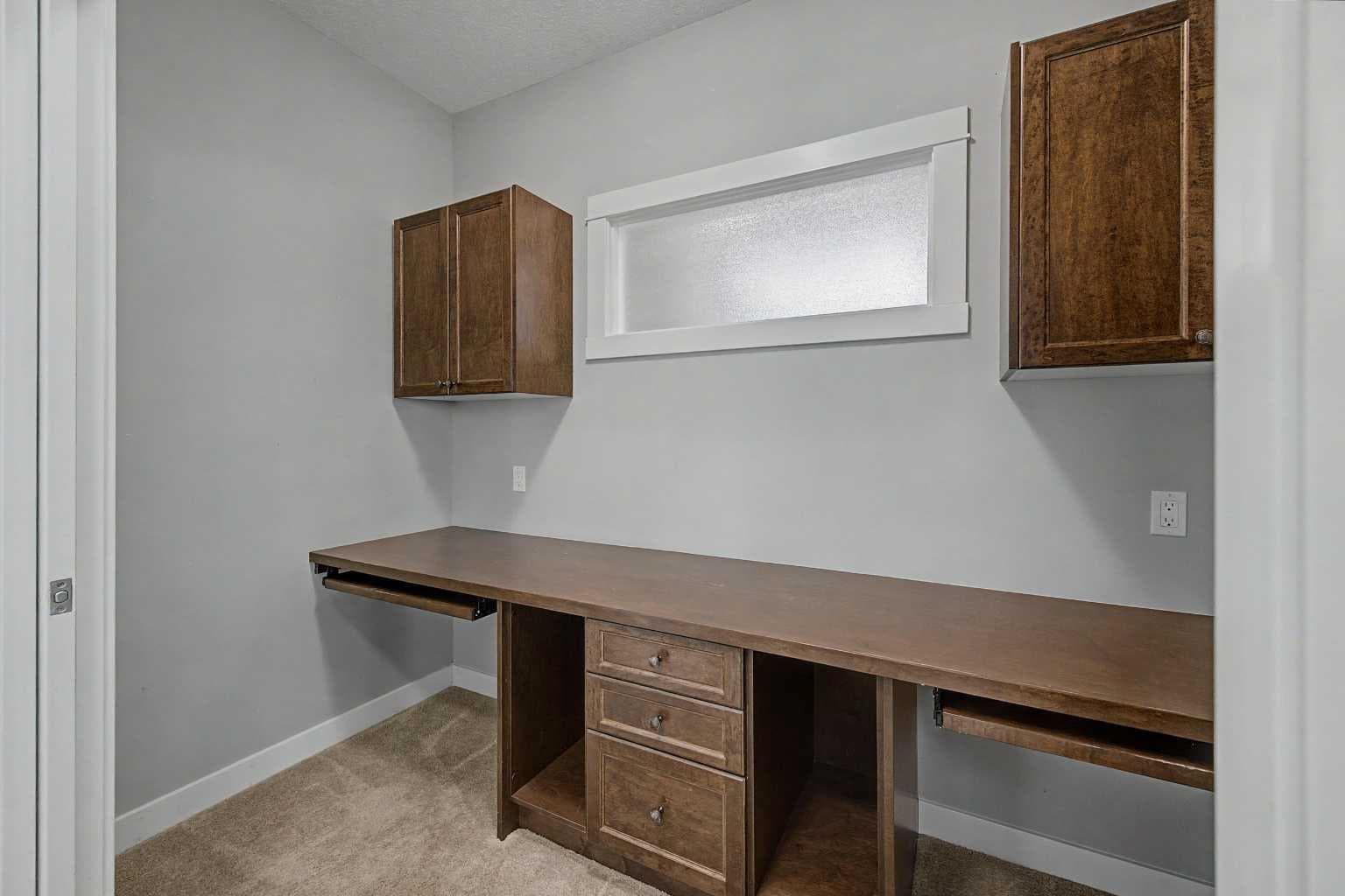 604 Midtown Place SW