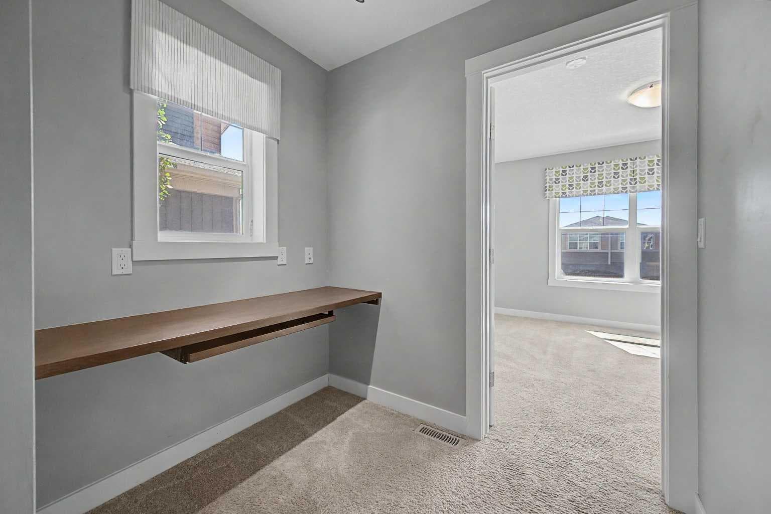604 Midtown Place SW