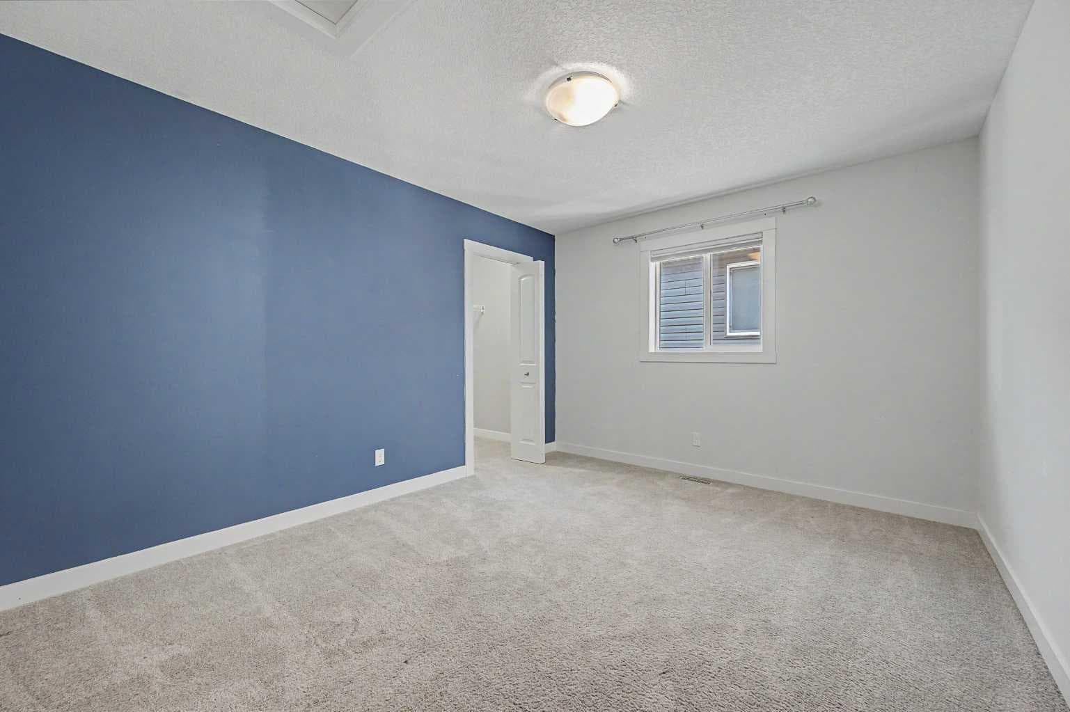 604 Midtown Place SW