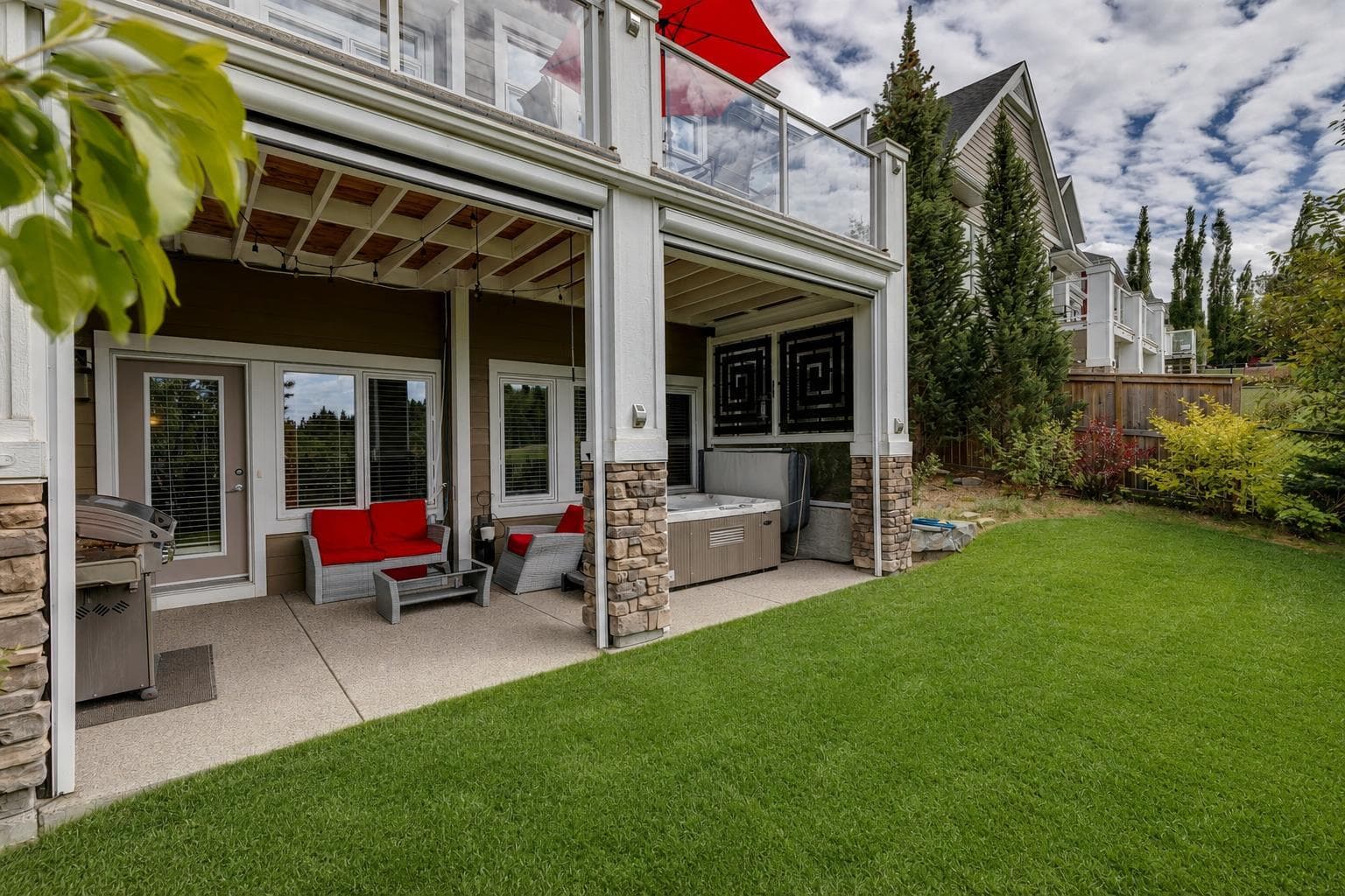 27 Ridge View Place 