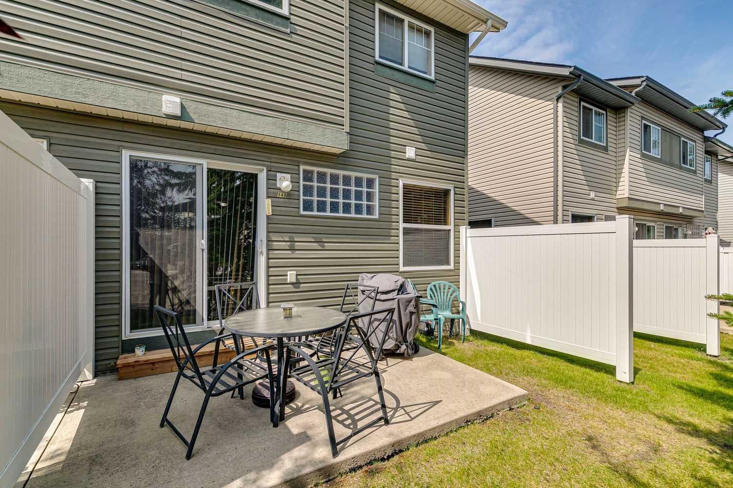 148 Everstone Drive SW