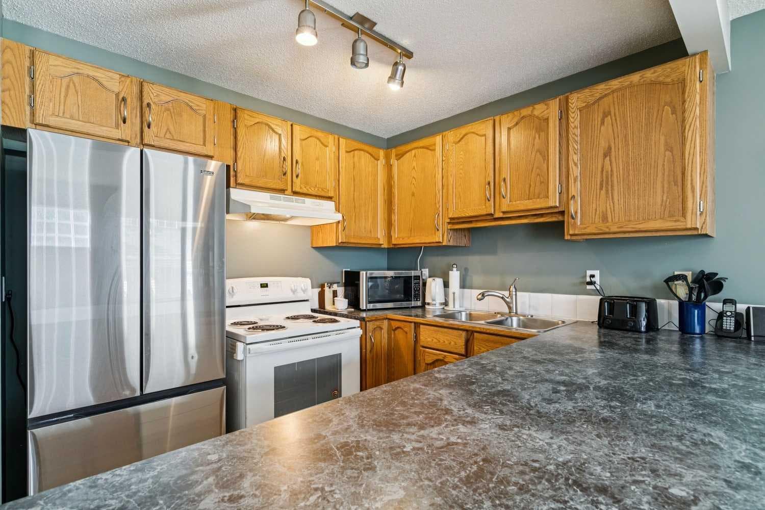 148 Everstone Drive SW