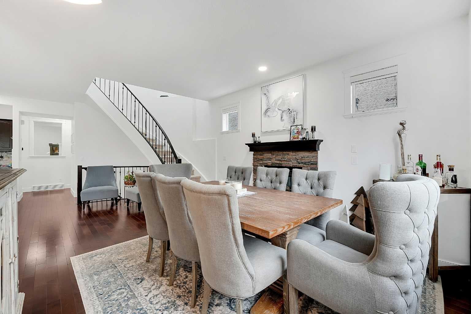 6 Aspen Stone Mews SW